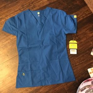 Wonderwink scrub top